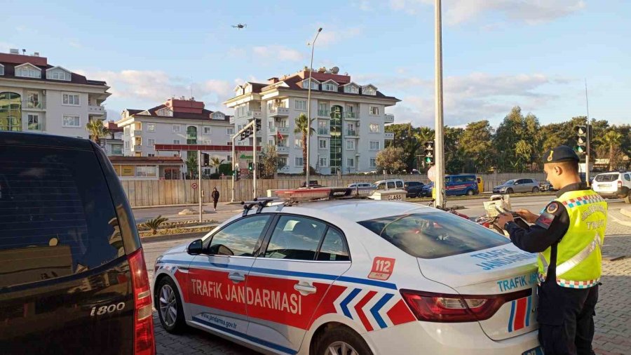 Jandarmadan Dronlu Kırmızı Işık Denetimi