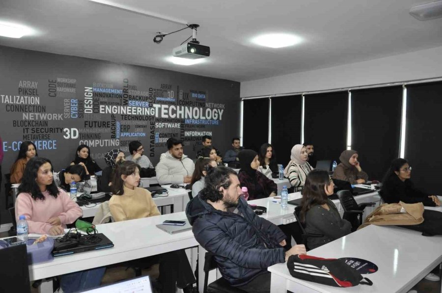 Antalya’nın Gençlerine Umut Veren ‘işinde Bir Numara Ol’ Projesi Hayata Geçti