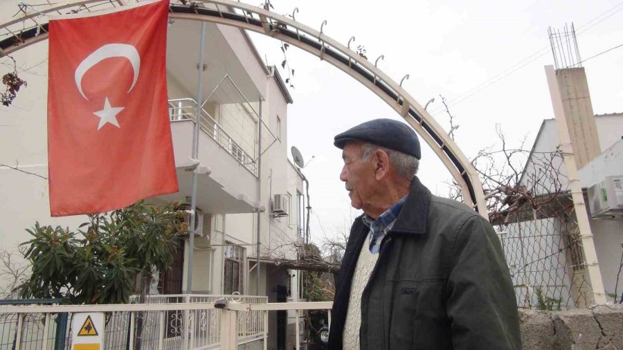 İlk Türk Astronot Alper Gezeravcı’yı Akrabaları Merak Ve Sevinçle Bekliyor