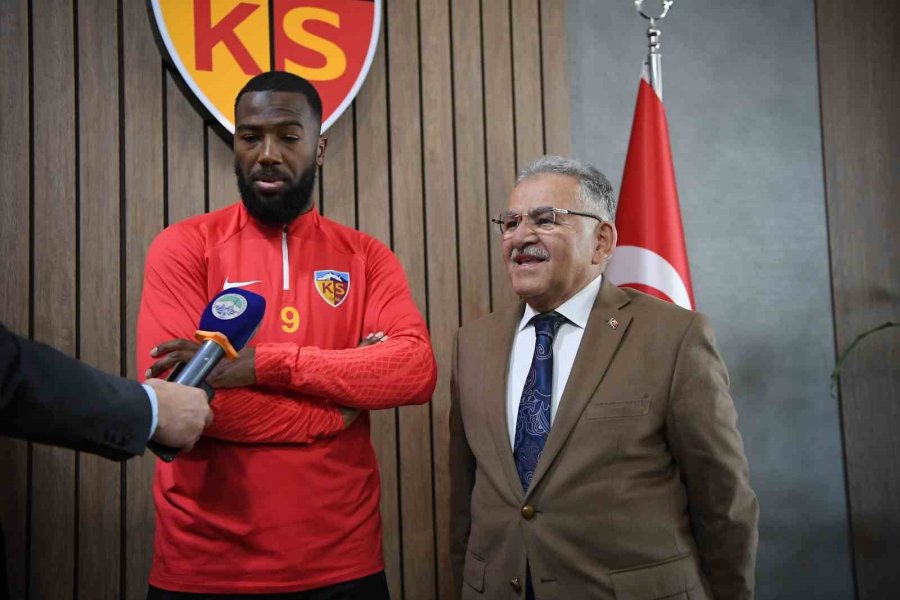 Başkan Büyükkılıç’tan Kayserispor’a “transfer Tahtası” Müjdesi