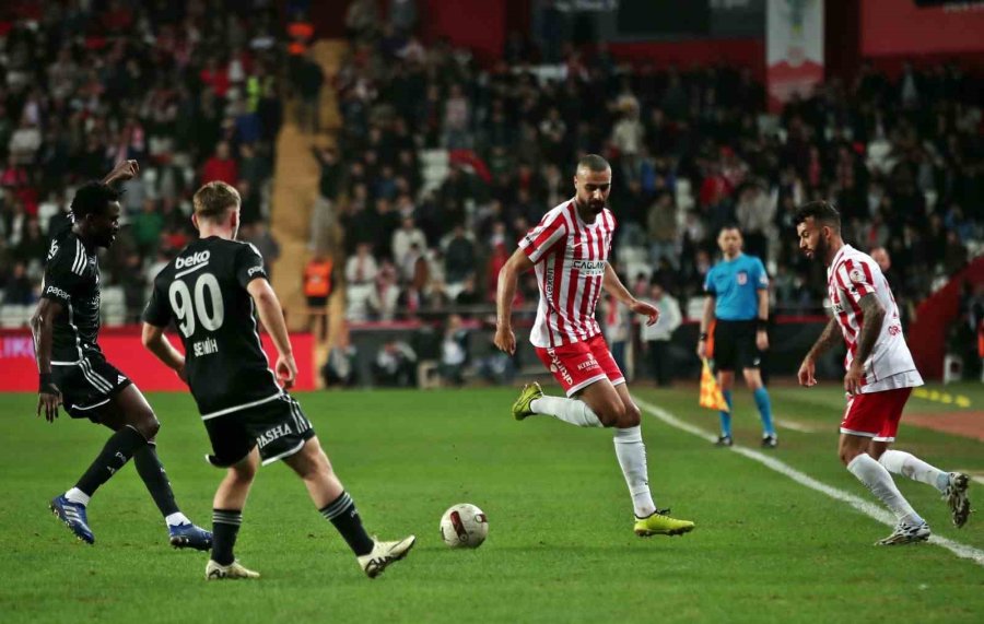 Ziraat Türkiye Kupası: Antalyaspor: 1 - Beşiktaş: 0 (ilk Yarı)