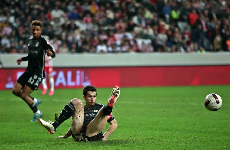 Ziraat Türkiye Kupası: Antalyaspor: 1 - Beşiktaş: 0 (ilk Yarı)