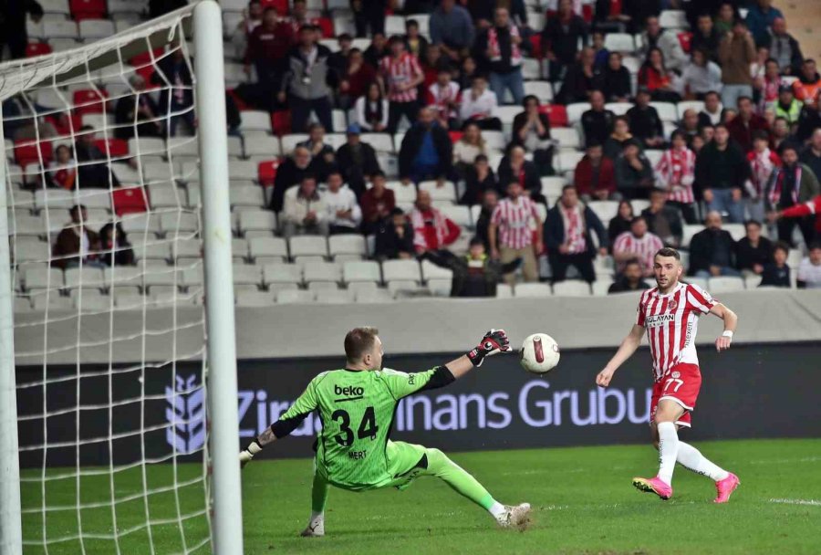 Ziraat Türkiye Kupası: Antalyaspor: 1 - Beşiktaş: 0 (ilk Yarı)