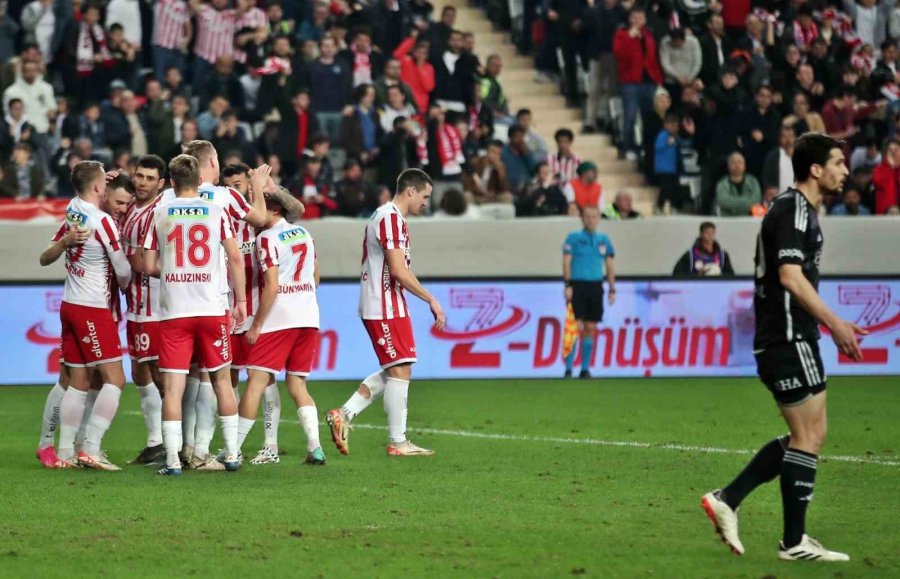 Ziraat Türkiye Kupası: Antalyaspor: 1 - Beşiktaş: 0 (ilk Yarı)