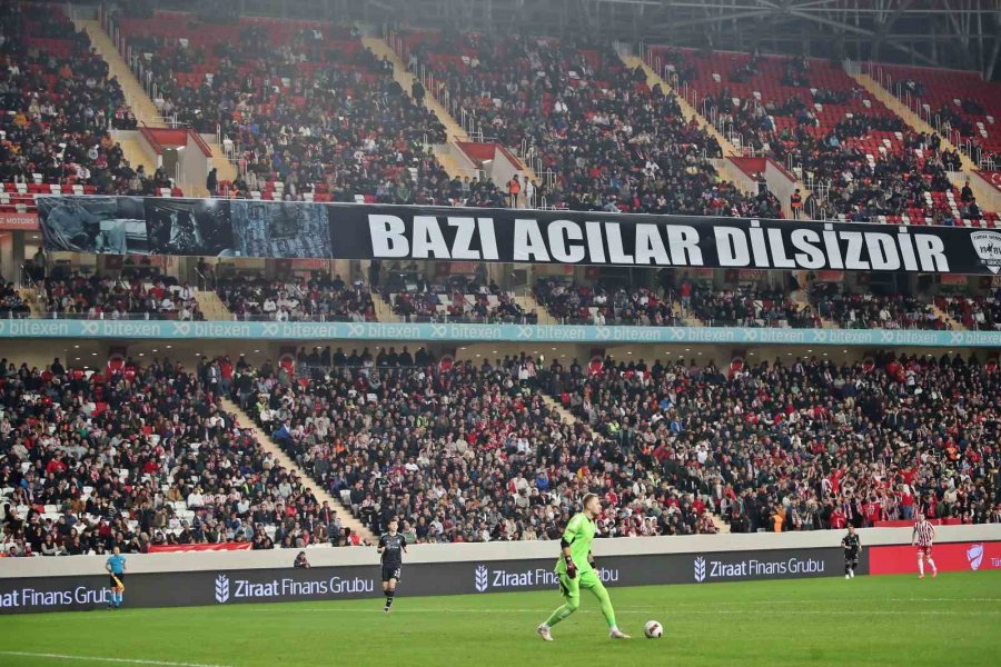 Ziraat Türkiye Kupası: Antalyaspor: 0 - Beşiktaş: 0 (maç Devam Ediyor)