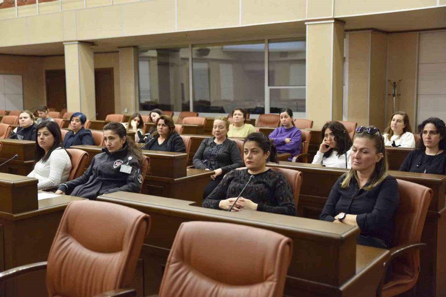 Tepebaşı Belediyesi Personeline Kadın Sağlığı Semineri Verildi