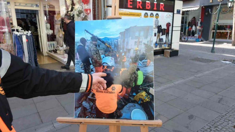 İz Derneğinden 6 Şubat’ı Anlatan Resim Sergisi Yoğun İlgi Gördü