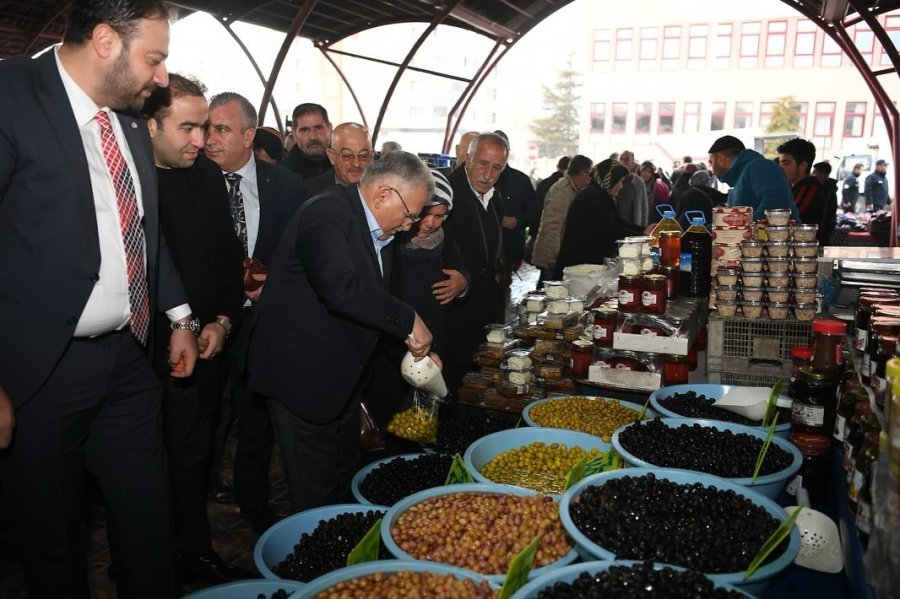 Başkan Büyükkılıç, Pazarcı Esnafının Her Zaman Yanında