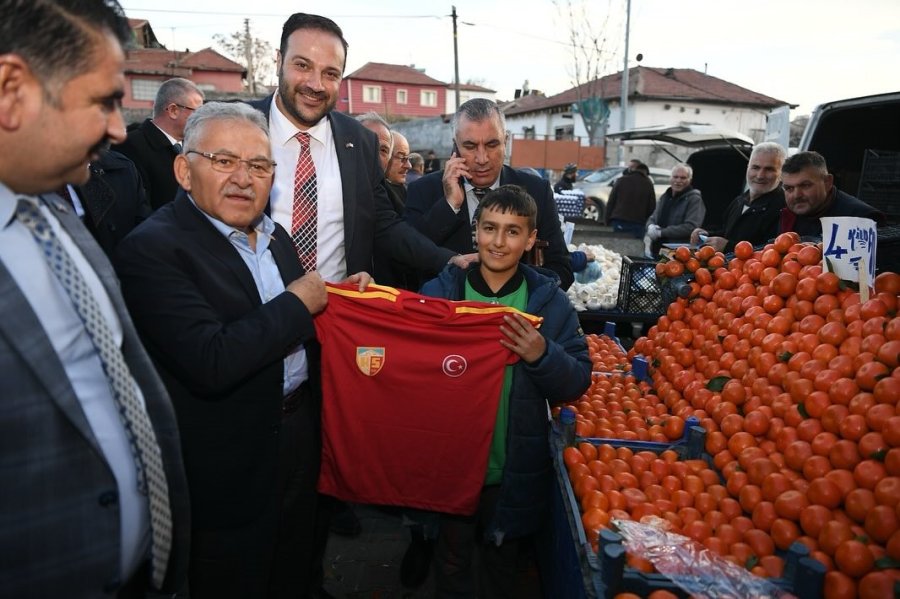 Başkan Büyükkılıç, Pazarcı Esnafının Her Zaman Yanında