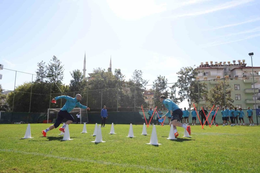 Alanyaspor, Fenerbahçe Maçı Hazırlıklarını Tamamladı