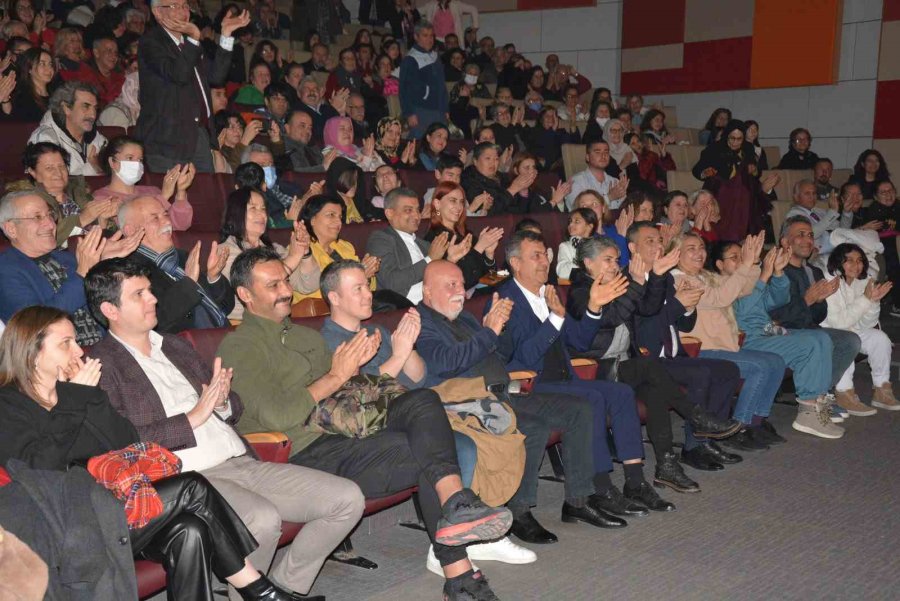 Mersin’de Sanatsal Etkinlikler Tüm Hızıyla Sürüyor