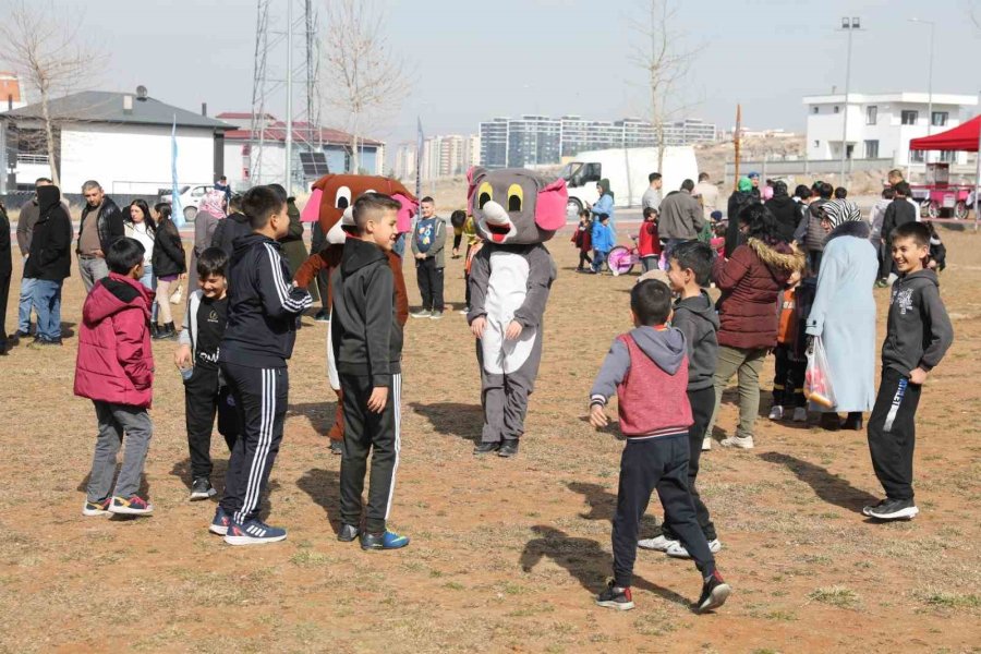 Vatandaşlar, Toki Mahalle Şenliği’nde Buluştu