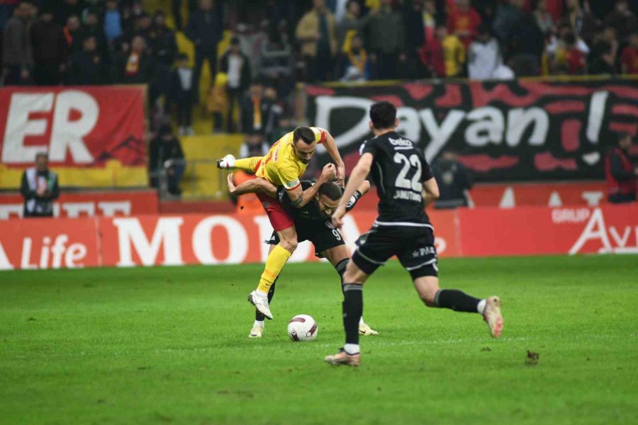 Trendyol Süper Lig: Kayserispor: 0 - Beşiktaş: 0 (ilk Yarı)