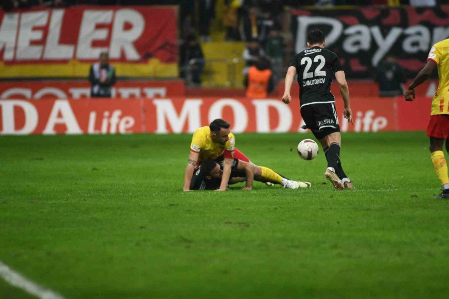 Trendyol Süper Lig: Kayserispor: 0 - Beşiktaş: 0 (ilk Yarı)