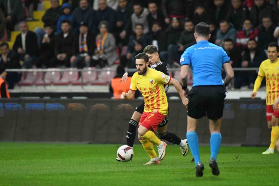 Trendyol Süper Lig: Kayserispor: 0 - Beşiktaş: 0 (maç Devam Ediyor)