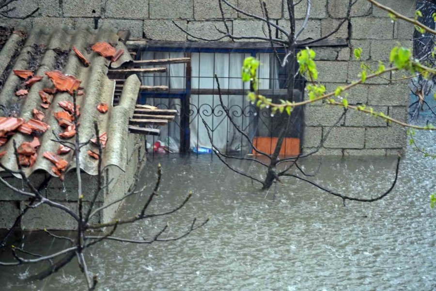 Antalya’da Hayat Felç Oldu