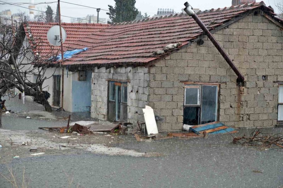 Antalya’da Hayat Felç Oldu