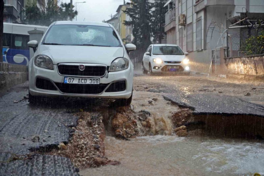 Antalya’da Hayat Felç Oldu