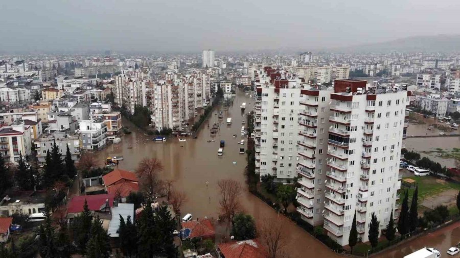 Antalya’da Hayat Felç Oldu