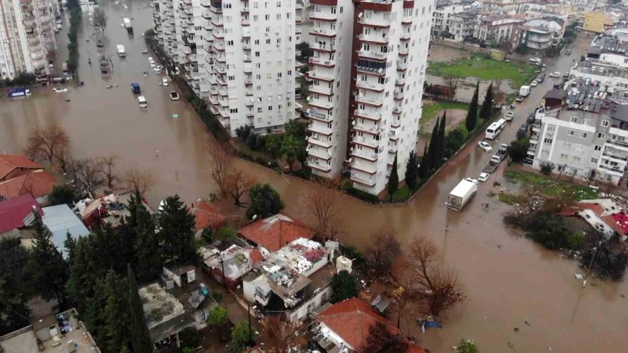 Antalya’da Hayat Felç Oldu