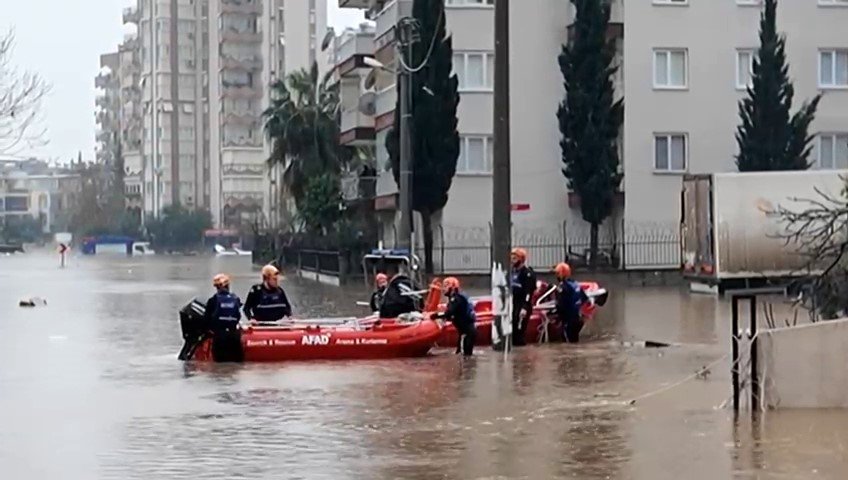 Başkan Muhittin Böcek: “metrekareye 300 Kilogram Yağmur Düştü”