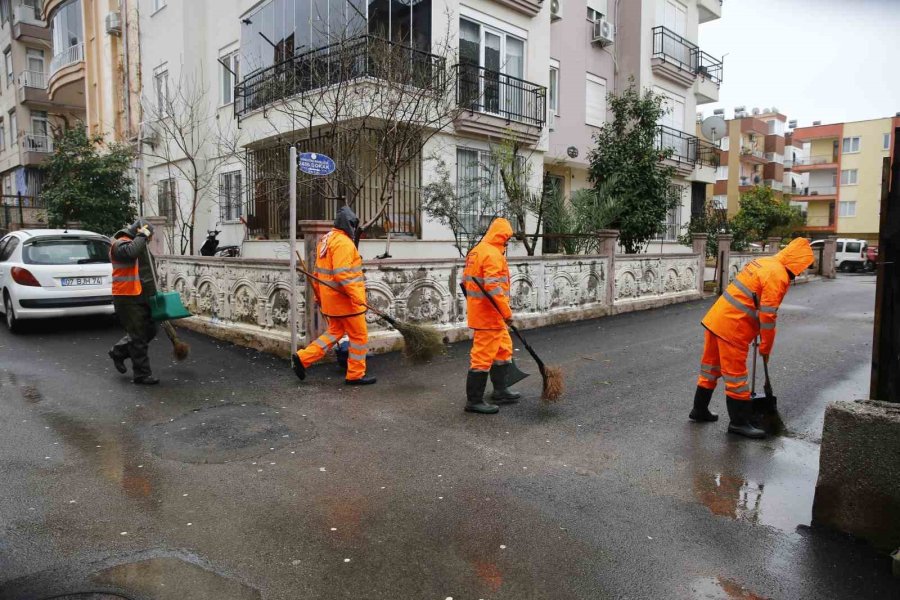 Antalya’da Sel Sonrası Yaralar Sarılıyor