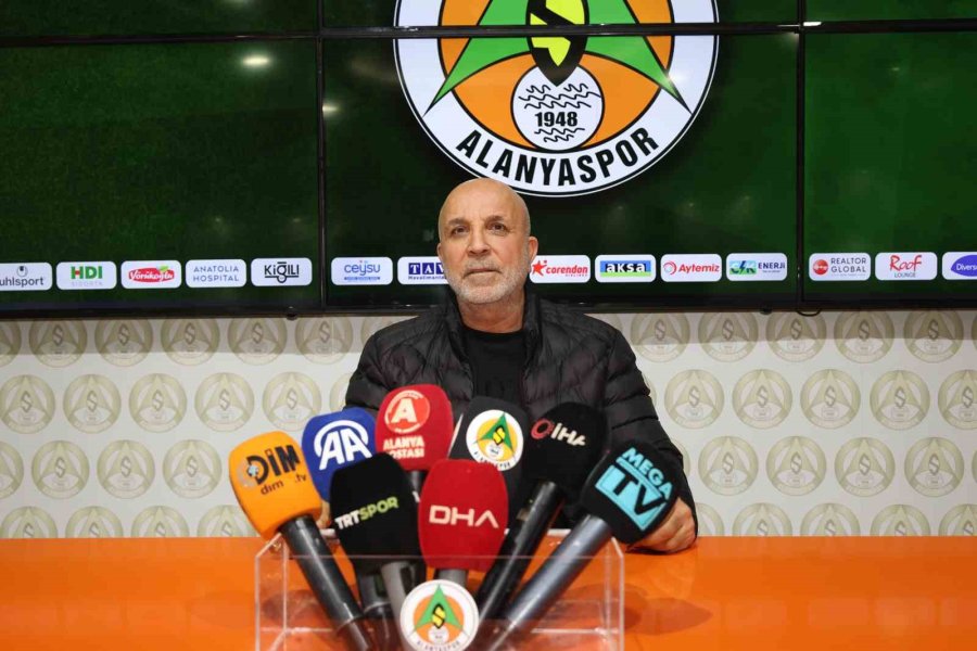 Alanyaspor Başkanı Çavuşoğlu’ndan Fenerbahçe Maçındaki Hakem Kararlarına Eleştiri