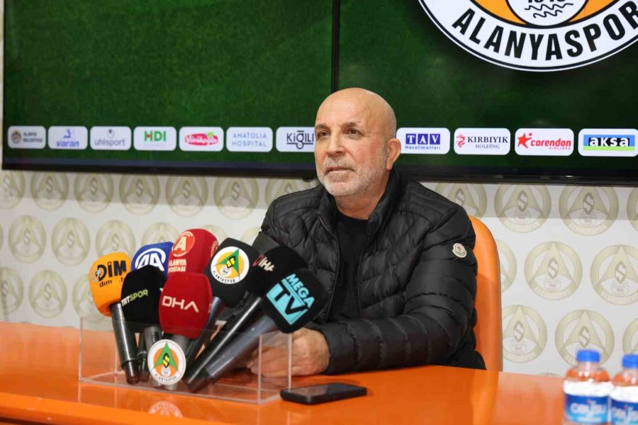 Alanyaspor Başkanı Çavuşoğlu’ndan Fenerbahçe Maçındaki Hakem Kararlarına Eleştiri