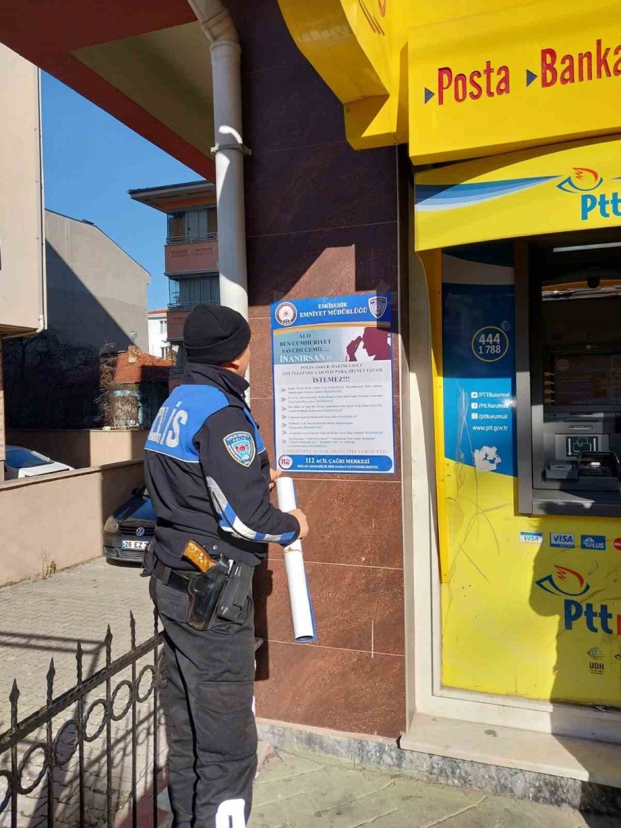 Polis Ekipleri Ptt’nin Adı Kullanılarak Gerçekleştirilen Dolandırıcılıklarla İlgili Banka Ve Kargo Çalışanlarını Uyardı