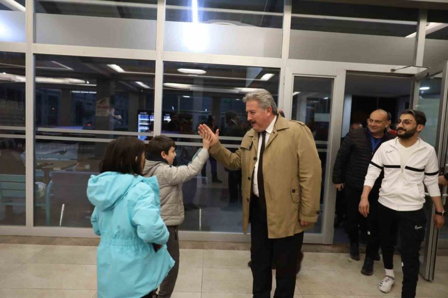 Başkan Palancıoğlu, Gençlik Kollarının Maçında Başlangıç Vuruşunu Yaptı