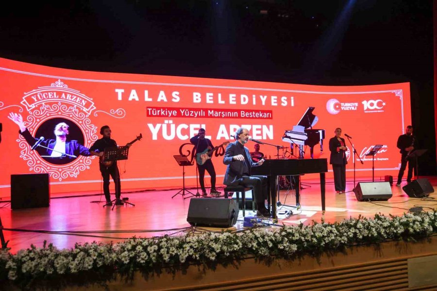 Yücel Arzen Konserinin Yankıları Sürüyor