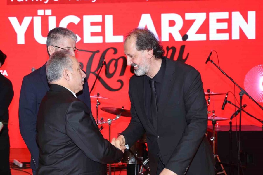 Yücel Arzen Konserinin Yankıları Sürüyor