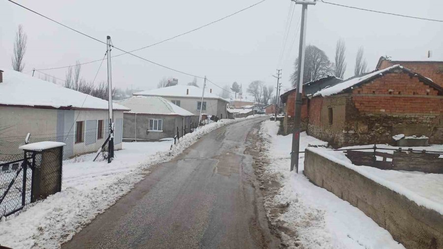 Eskişehir’in Yüksek Kesimleri Beyaza Büründü