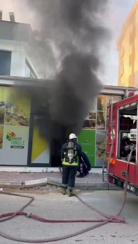 Soba Karşısında Kurumaya Bırakılan Süngerler Yangına Sebep Oldu