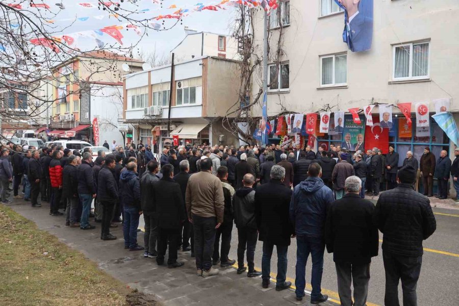 Yahyalı’da Miting Havasında Seçim Bürosu Açıldı