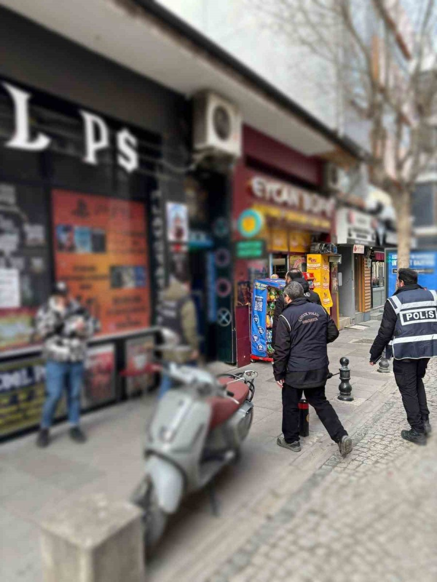 Polis Ekiplerinden Okul Çevrelerinde Denetim