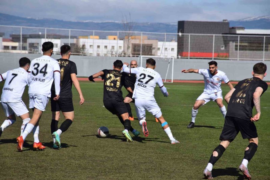 Tff 3. Lig: Anadolu Üniversitesi: 0 - Turgutluspor : 2