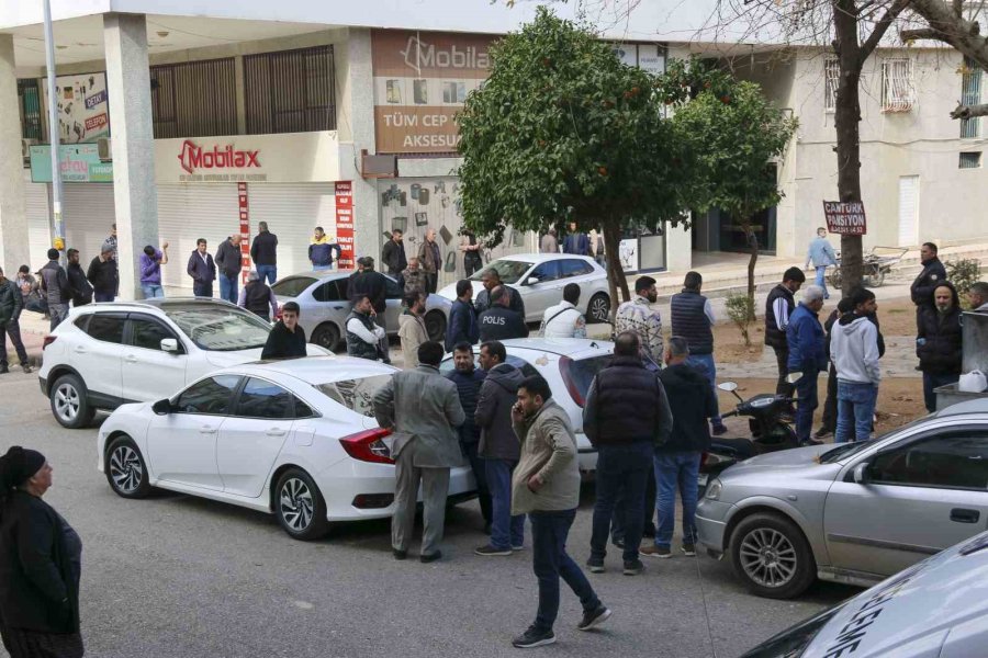 Çocuk Oyun Parkında Ölü Bulundu, Vatandaşların Ceset Merakı ‘pes’ Dedirtti