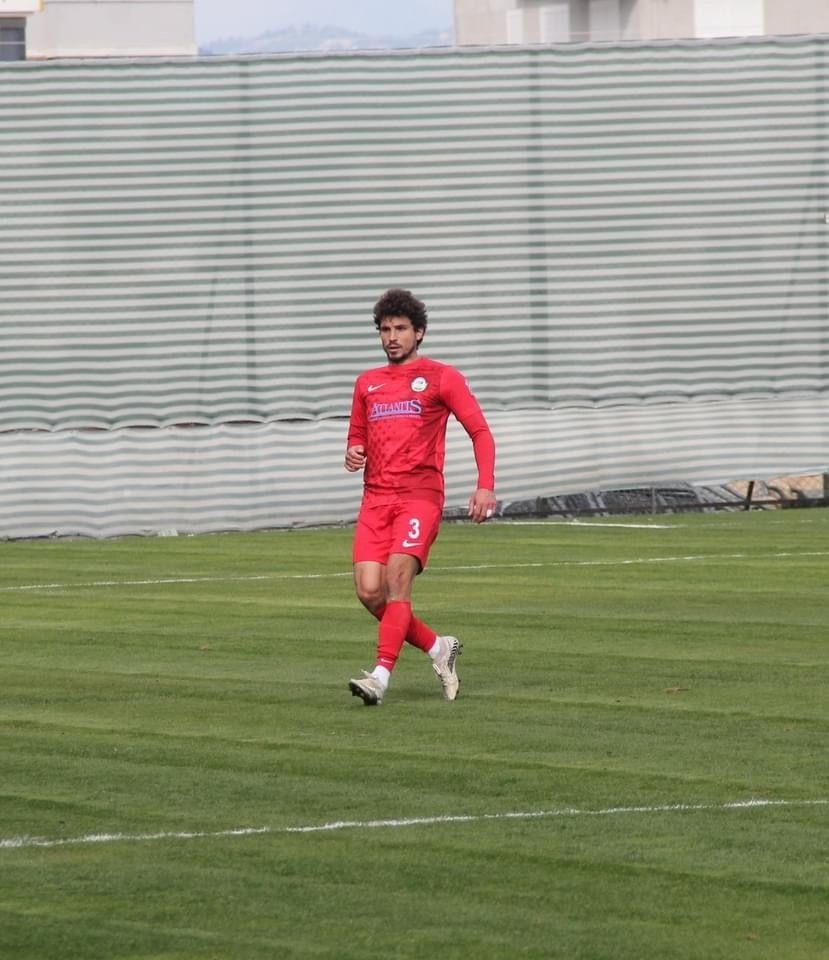 Serik Belediyesporlu Futbolcu Lösemi Hastalığına Yenik Düştü