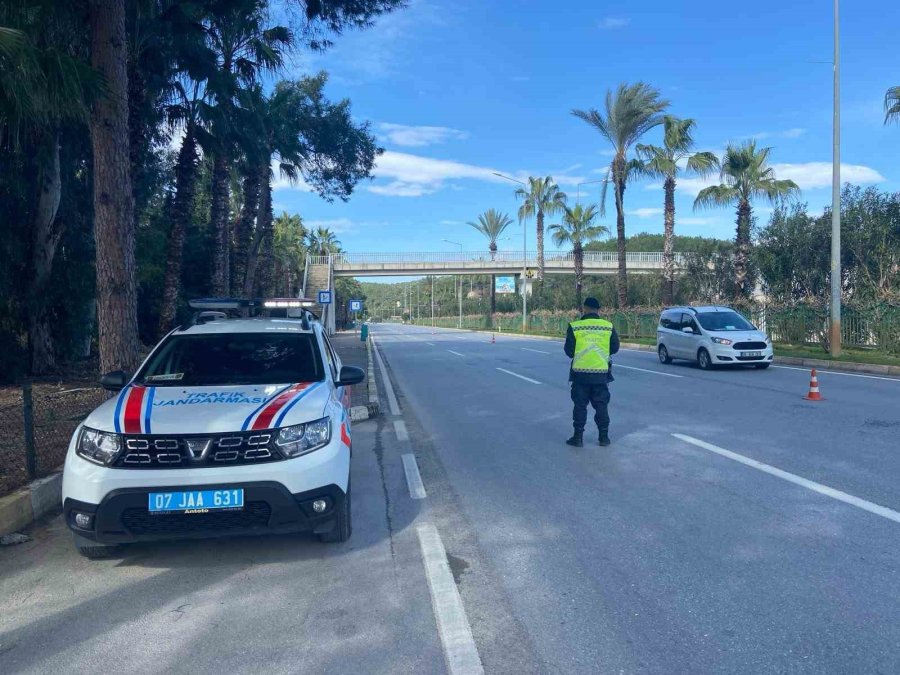 Alanya’da 17 Araç Trafikten Men Edildi