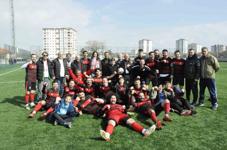 Kayseri 1. Amatör Küme: Özvatan Belediyespor: 5 - Palasspor: 0