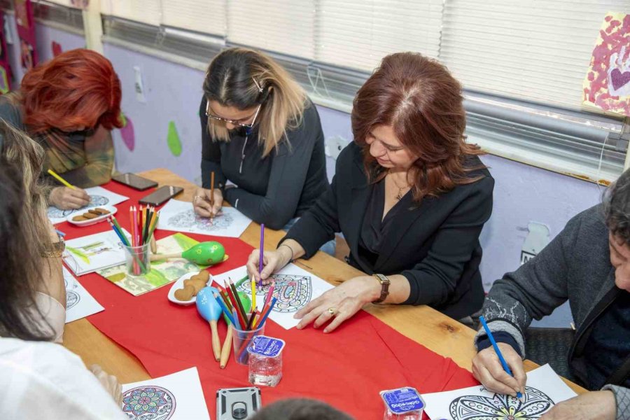 ’dünya Sevgi Günü’nde Anne Ve Çocukları Eğlendi