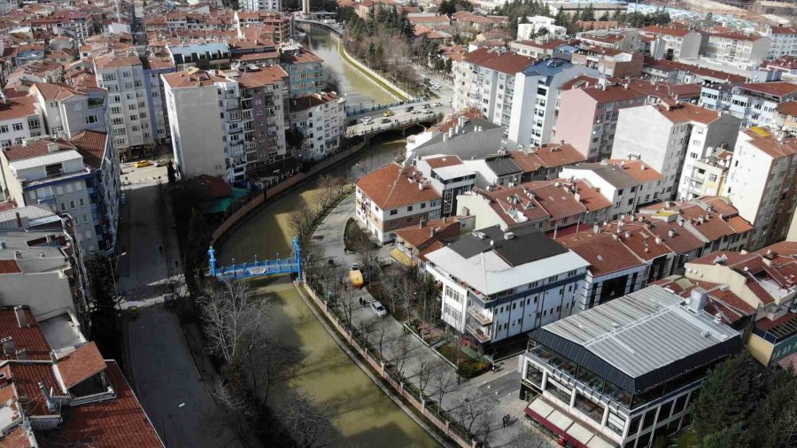 Porsuk Çayı’nın Rengi Yağışlar Sonrası Değişti