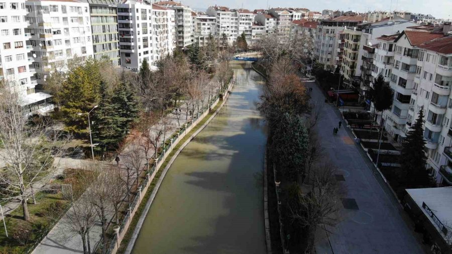 Porsuk Çayı’nın Rengi Yağışlar Sonrası Değişti