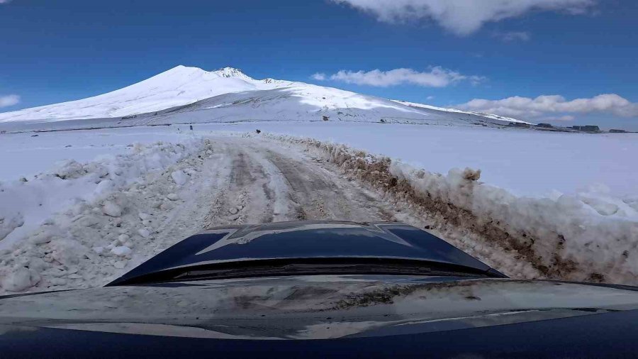 Başkan Büyükkılıç, Togg İle Erciyes’te Pistlerin Tozunu Attırdı