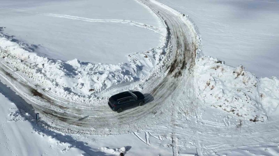 Başkan Büyükkılıç, Togg İle Erciyes’te Pistlerin Tozunu Attırdı