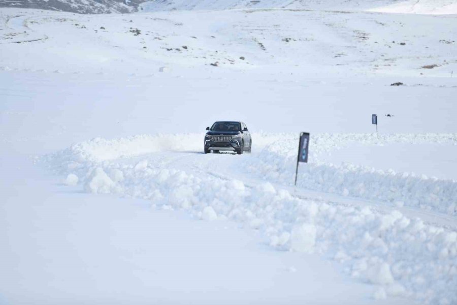 Başkan Büyükkılıç, Togg İle Erciyes’te Pistlerin Tozunu Attırdı