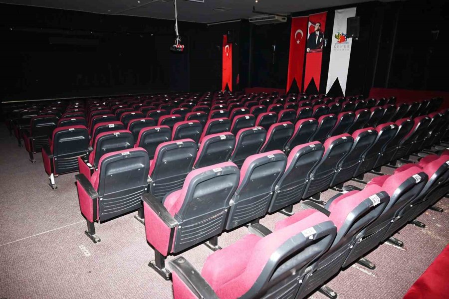 Kemer’e Sinema Salonu Geliyor