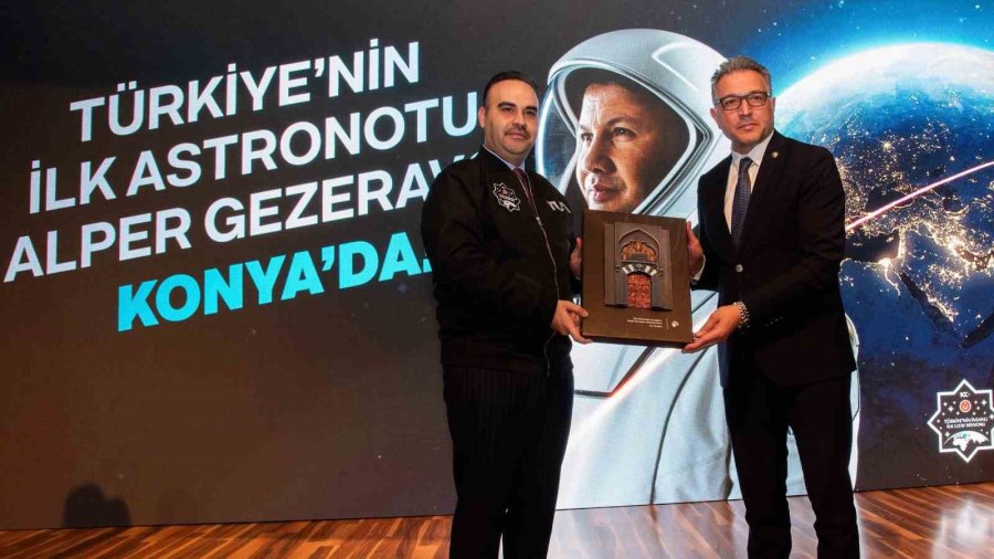 Türkiye’nin İlk Astronotu Alper Gezeravcı Selçuk Üniversitesinde