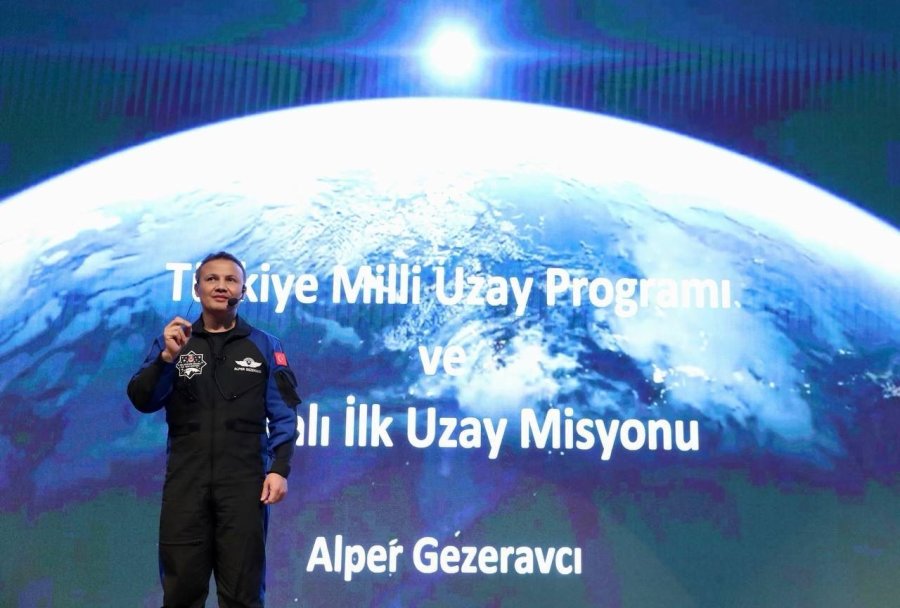 Türkiye’nin İlk Astronotu Alper Gezeravcı Selçuk Üniversitesinde